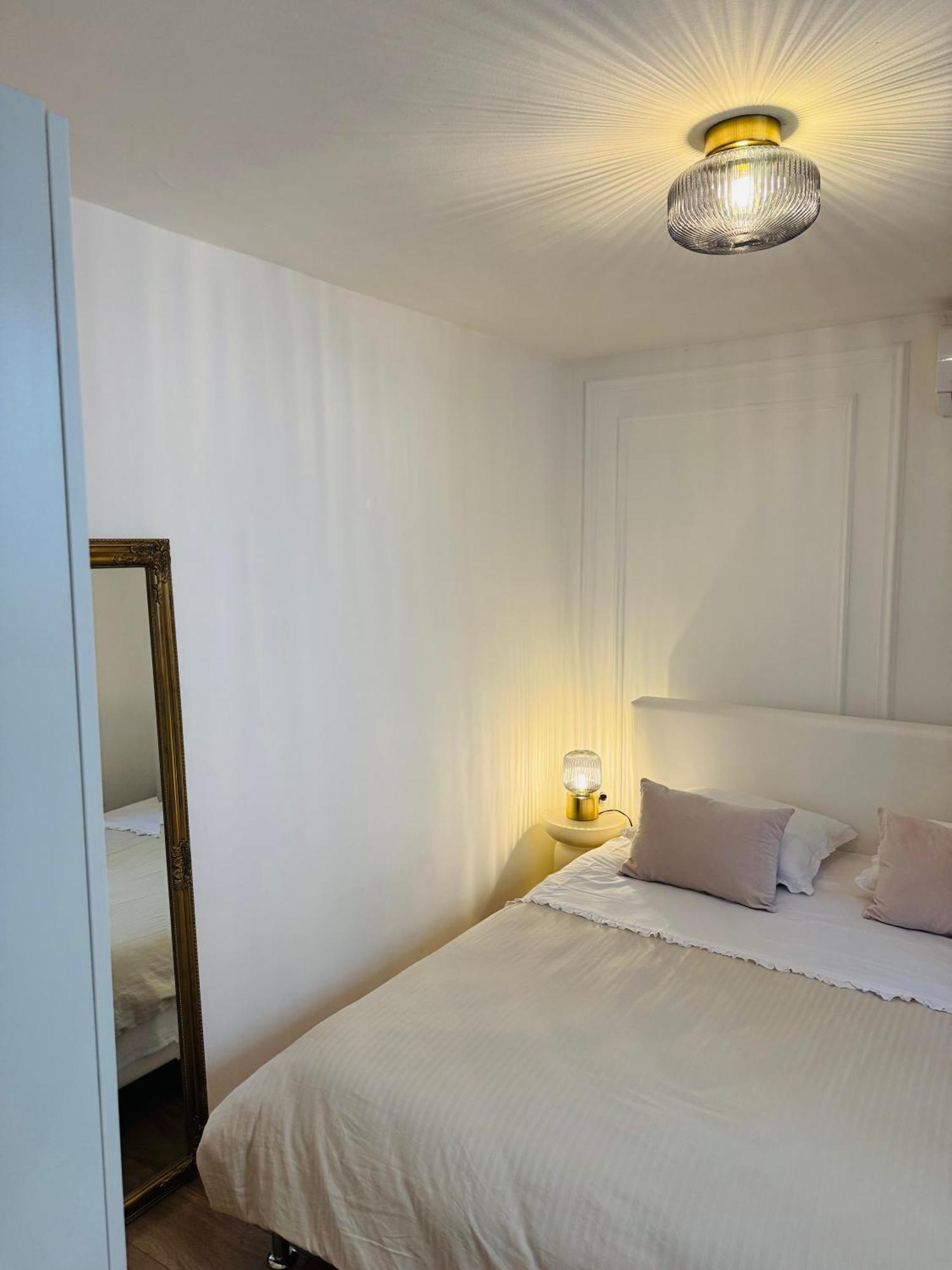 Apartment Stari Dvor Каштела Екстер'єр фото