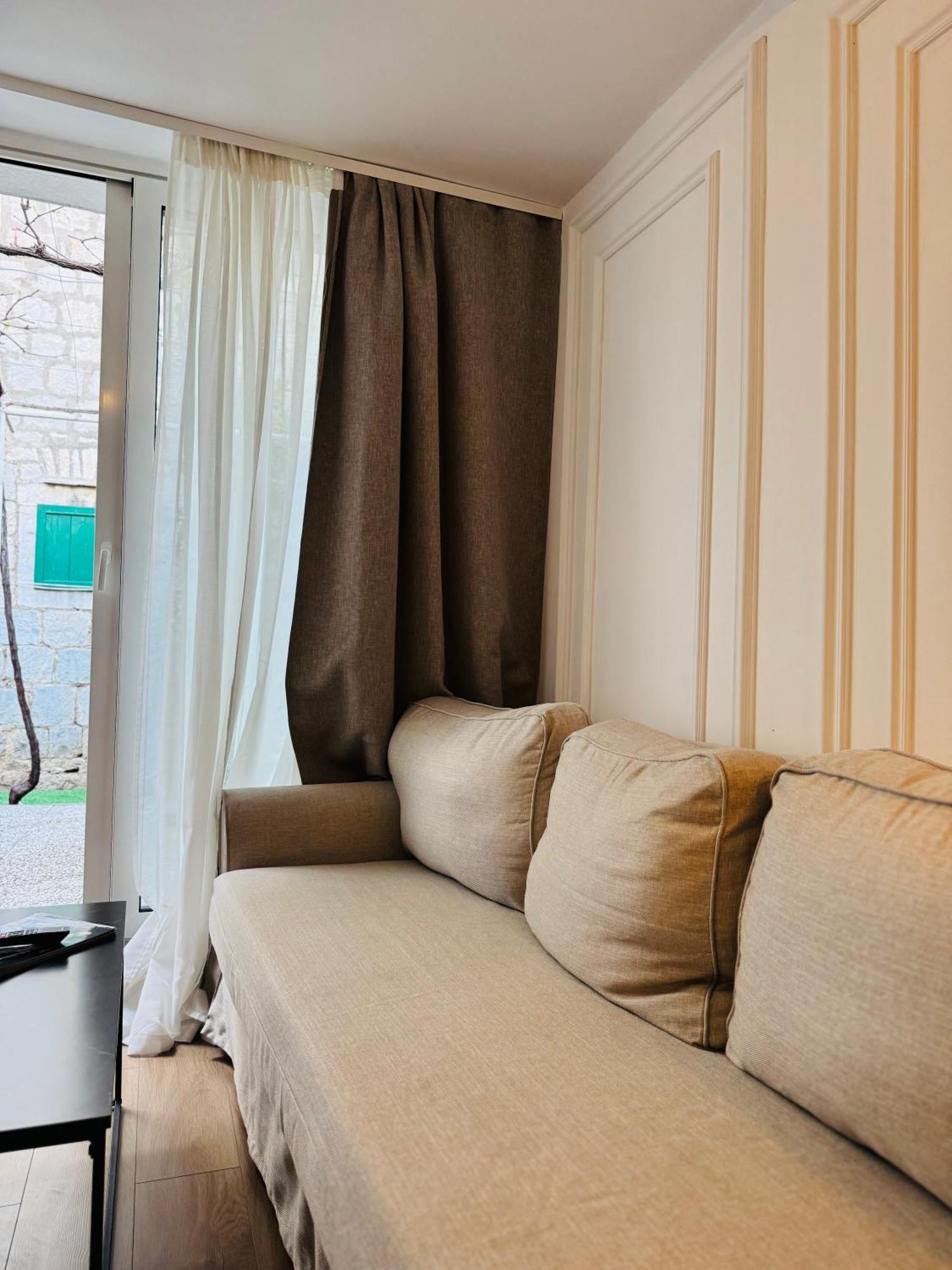 Apartment Stari Dvor Каштела Екстер'єр фото