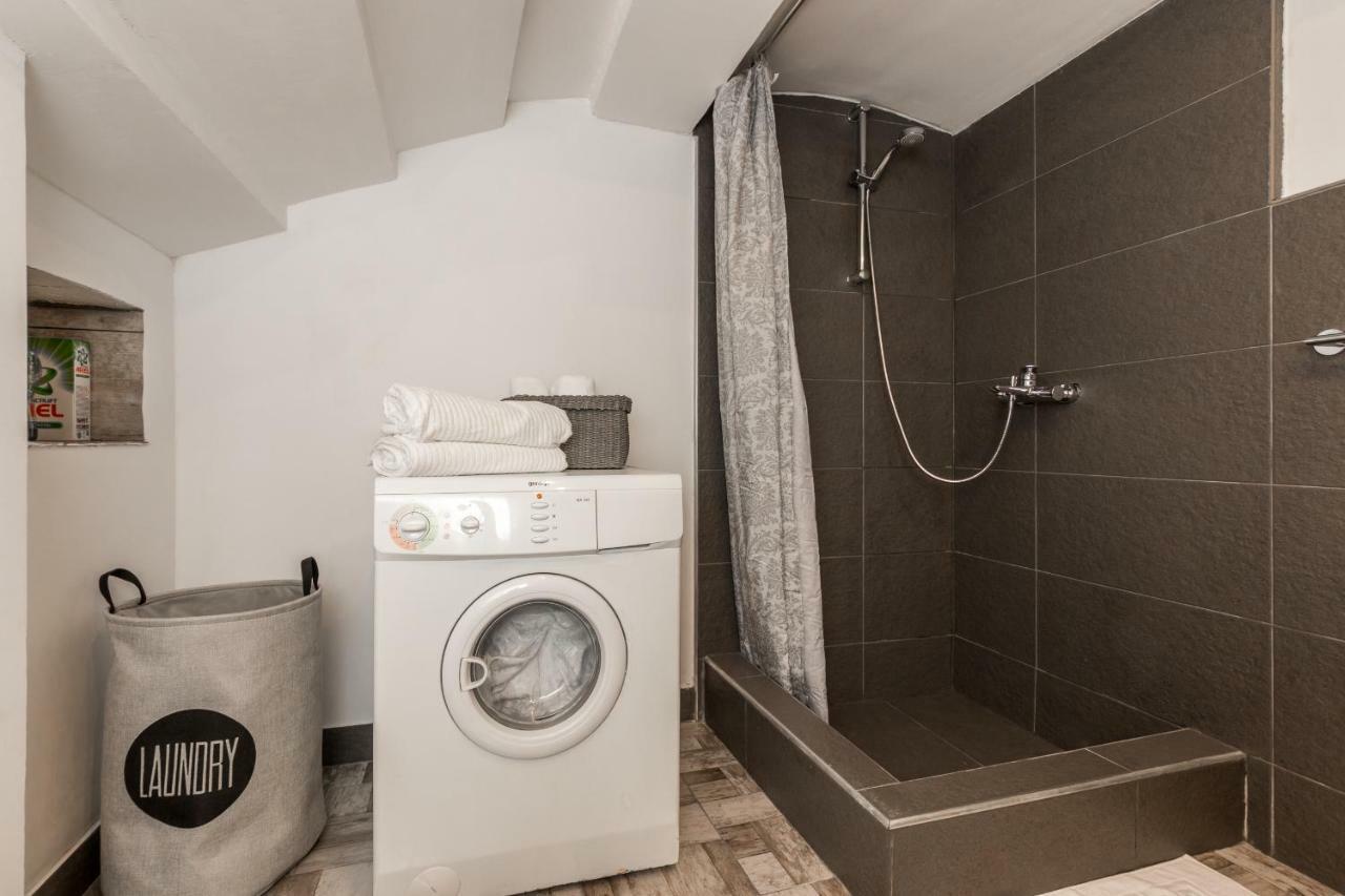 Apartment Stari Dvor Каштела Екстер'єр фото