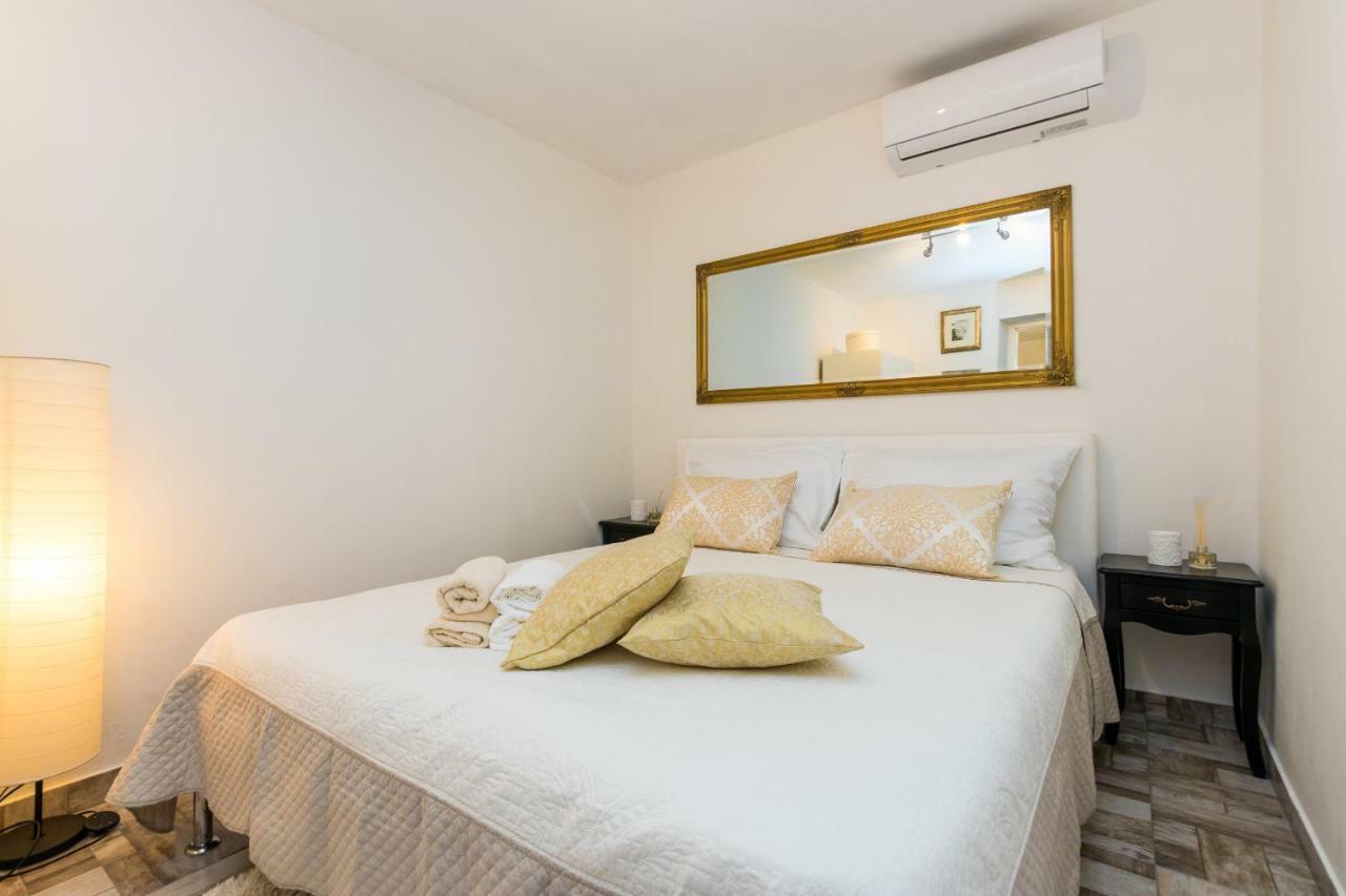 Apartment Stari Dvor Каштела Екстер'єр фото