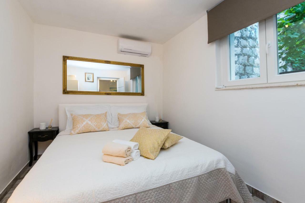 Apartment Stari Dvor Каштела Екстер'єр фото
