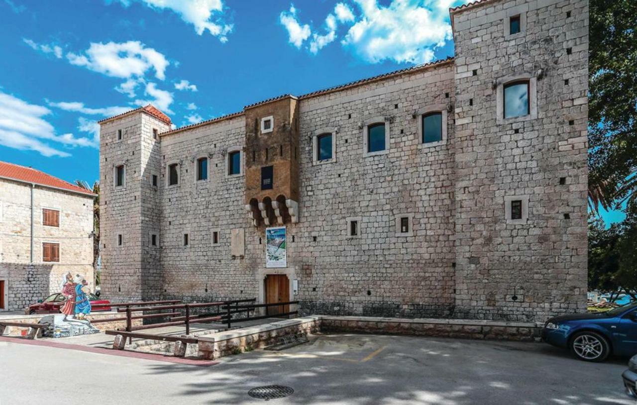 Apartment Stari Dvor Каштела Екстер'єр фото
